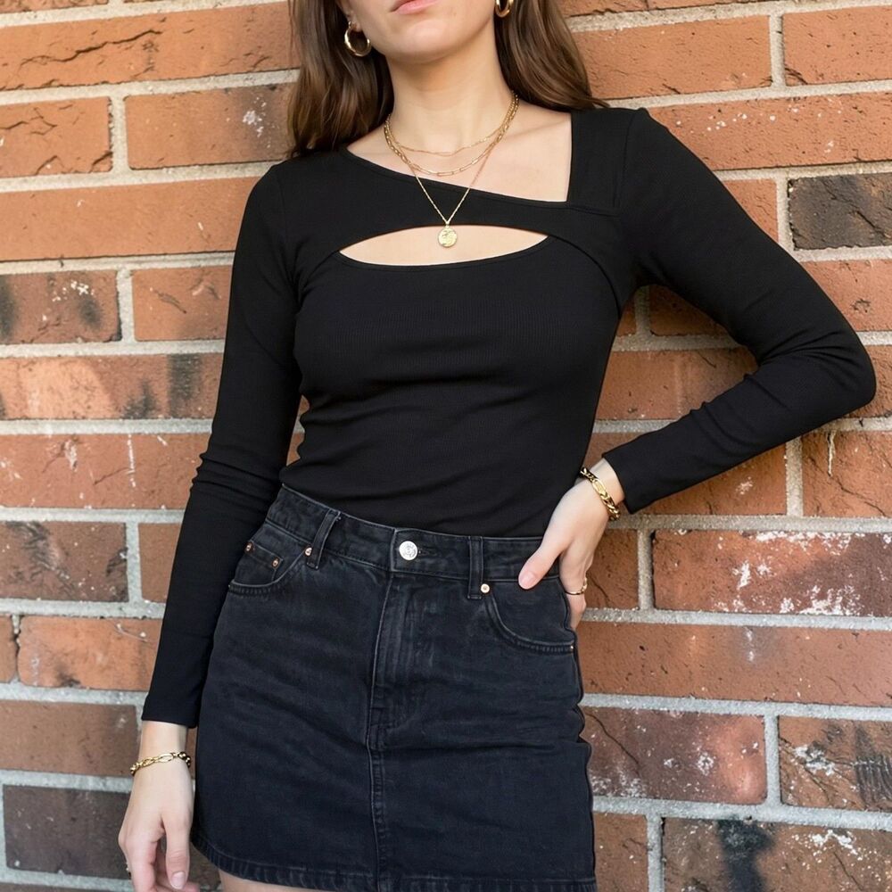 A New Day E-Girl Goth Whimsigoth Long Sleeve Asymetrical Key Hole Ribbed Top